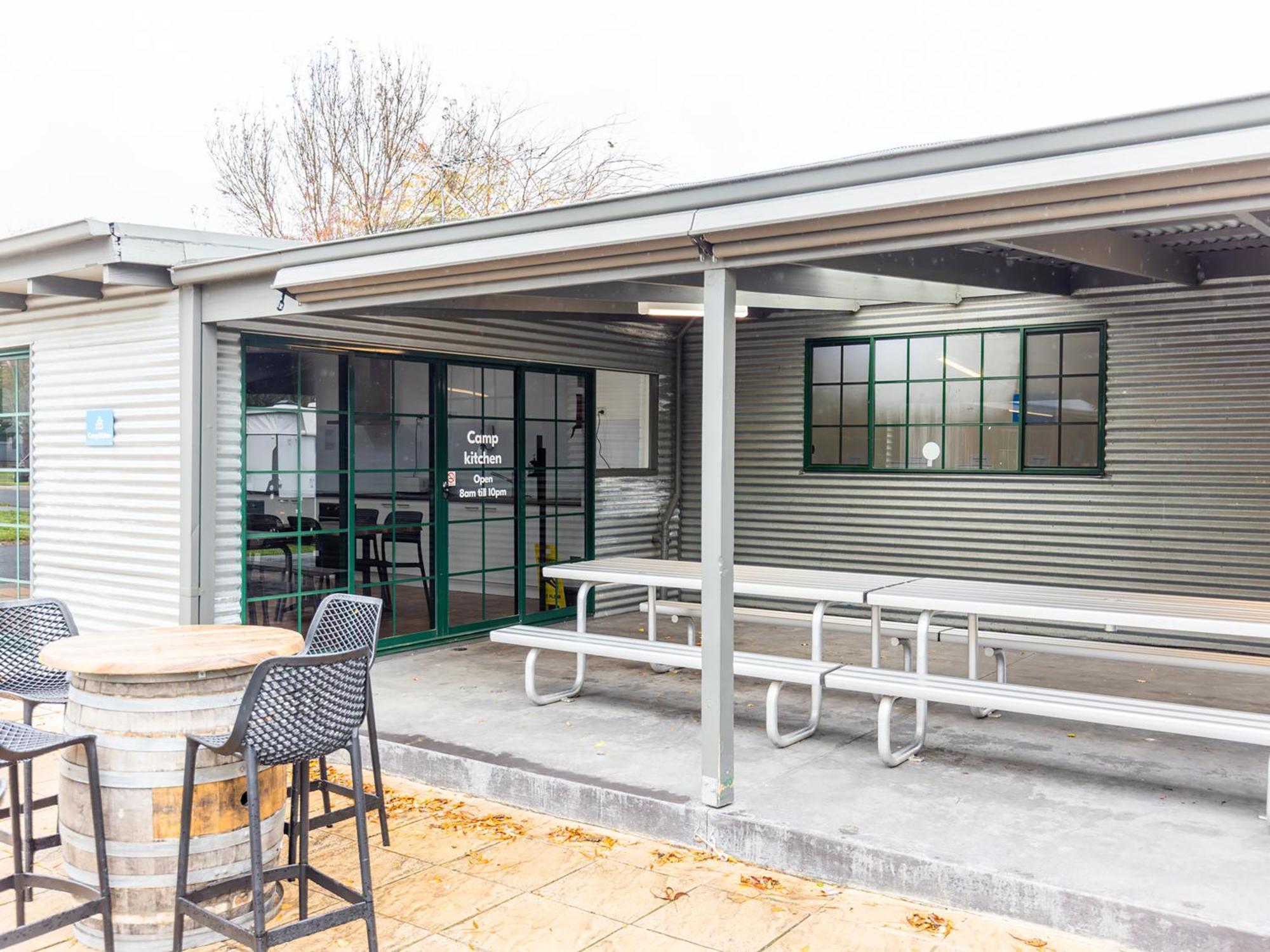 Nrma Ballarat Holiday Park Exterior photo