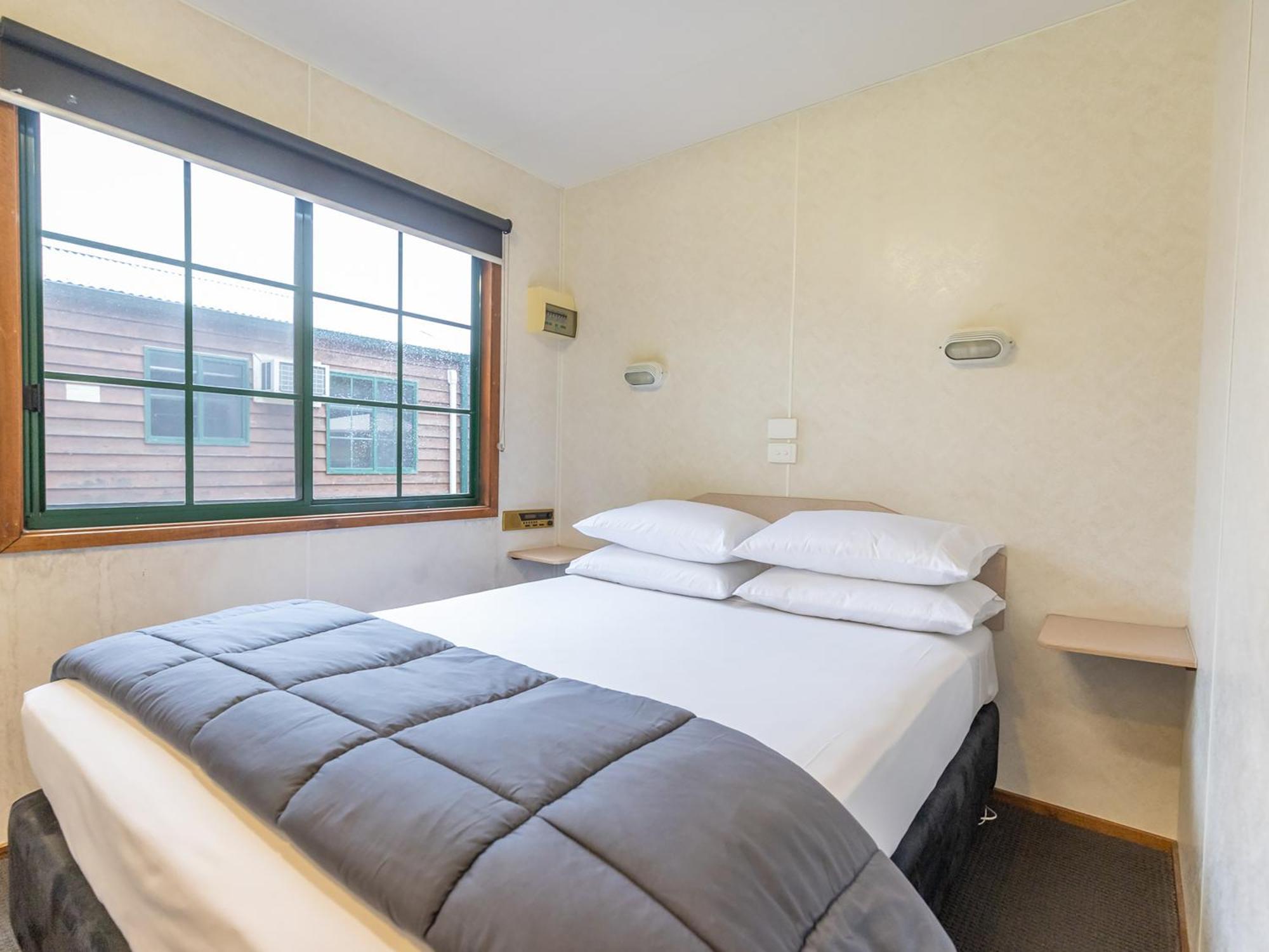 Nrma Ballarat Holiday Park Room photo