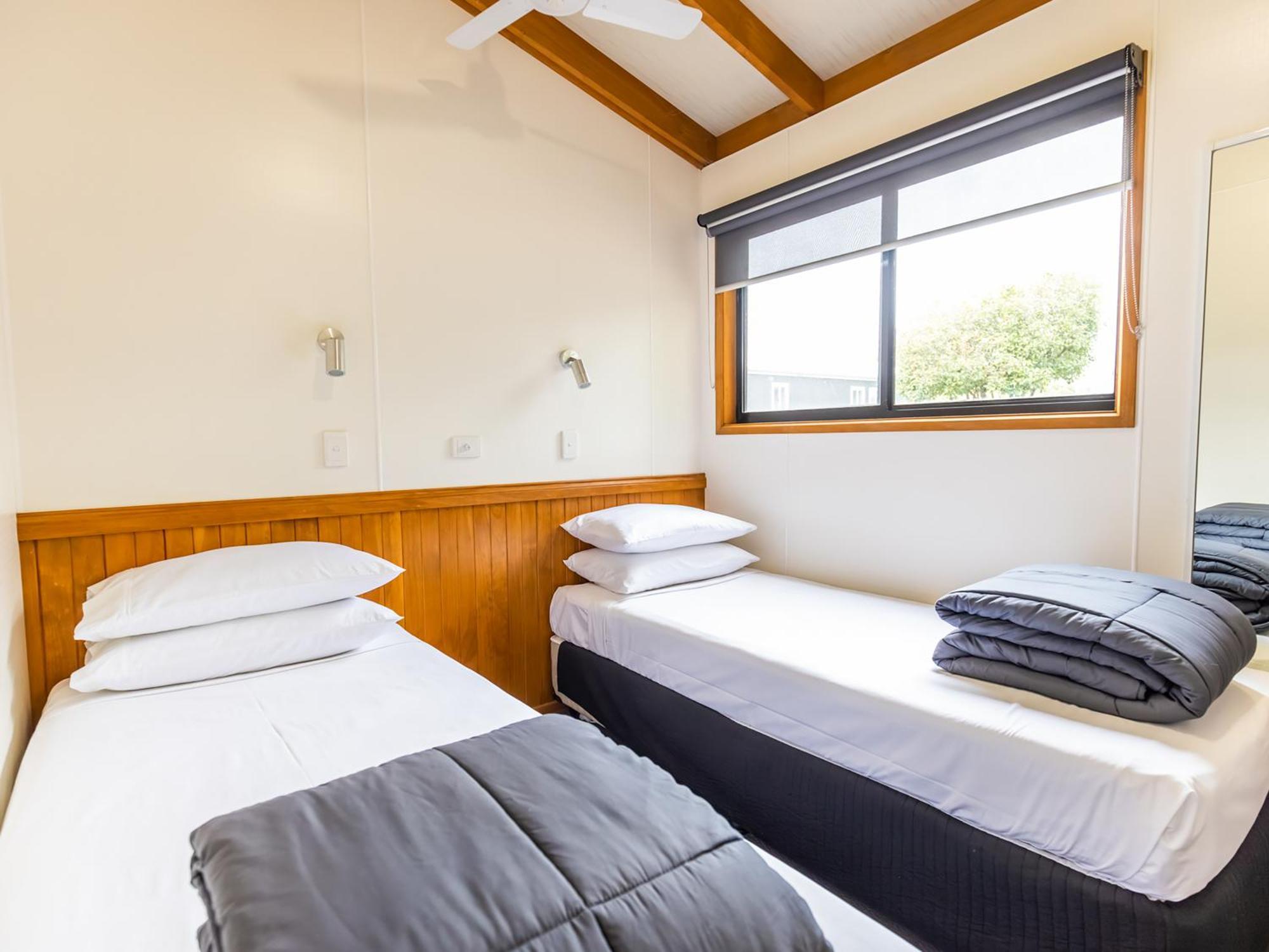 Nrma Ballarat Holiday Park Room photo