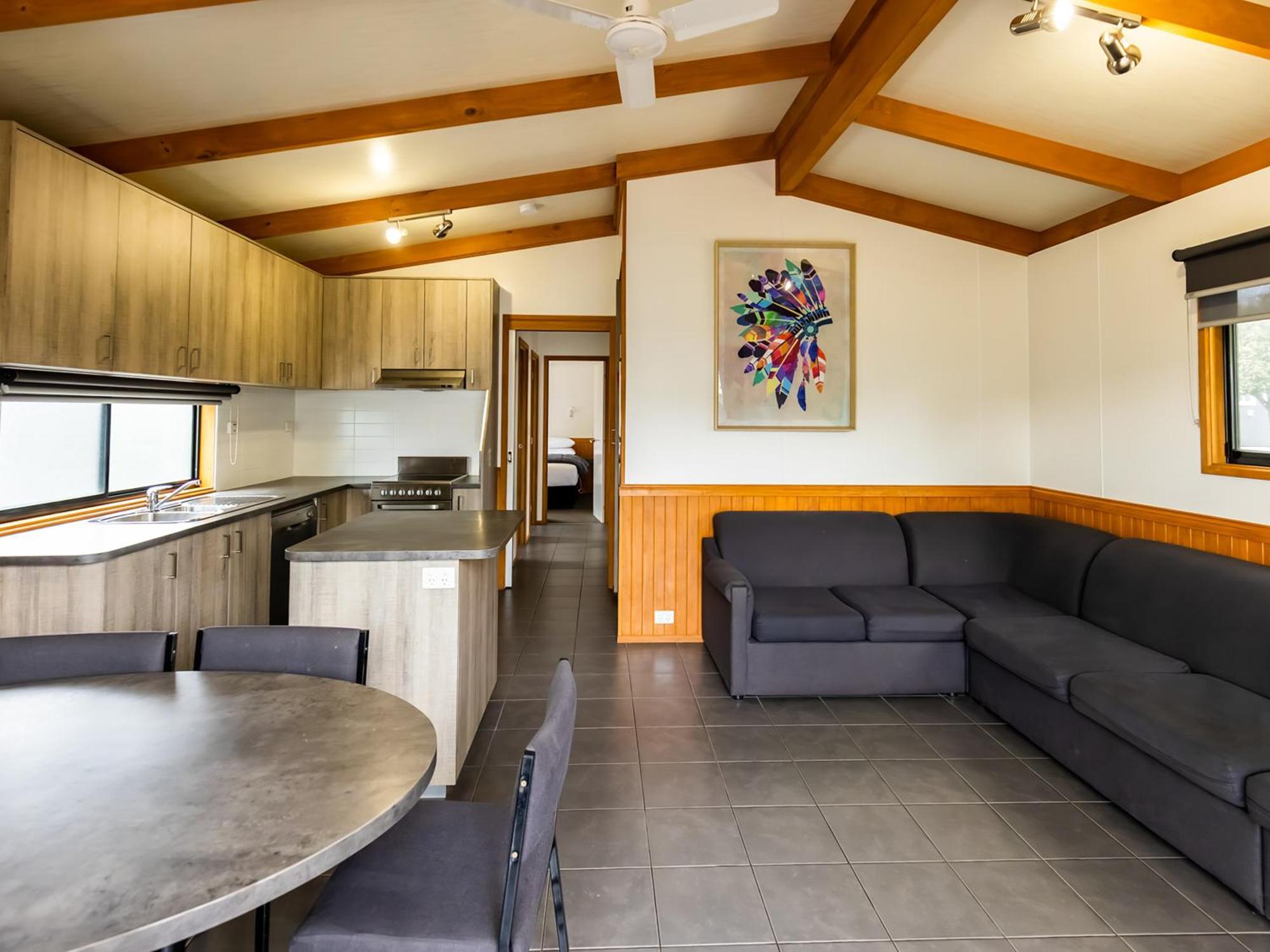 Nrma Ballarat Holiday Park Room photo