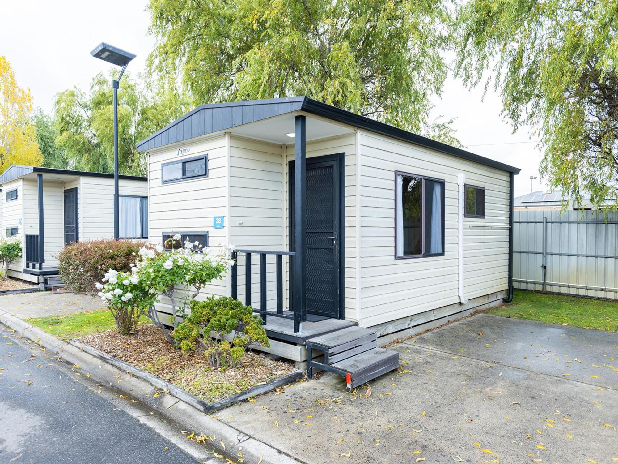 Nrma Ballarat Holiday Park Room photo